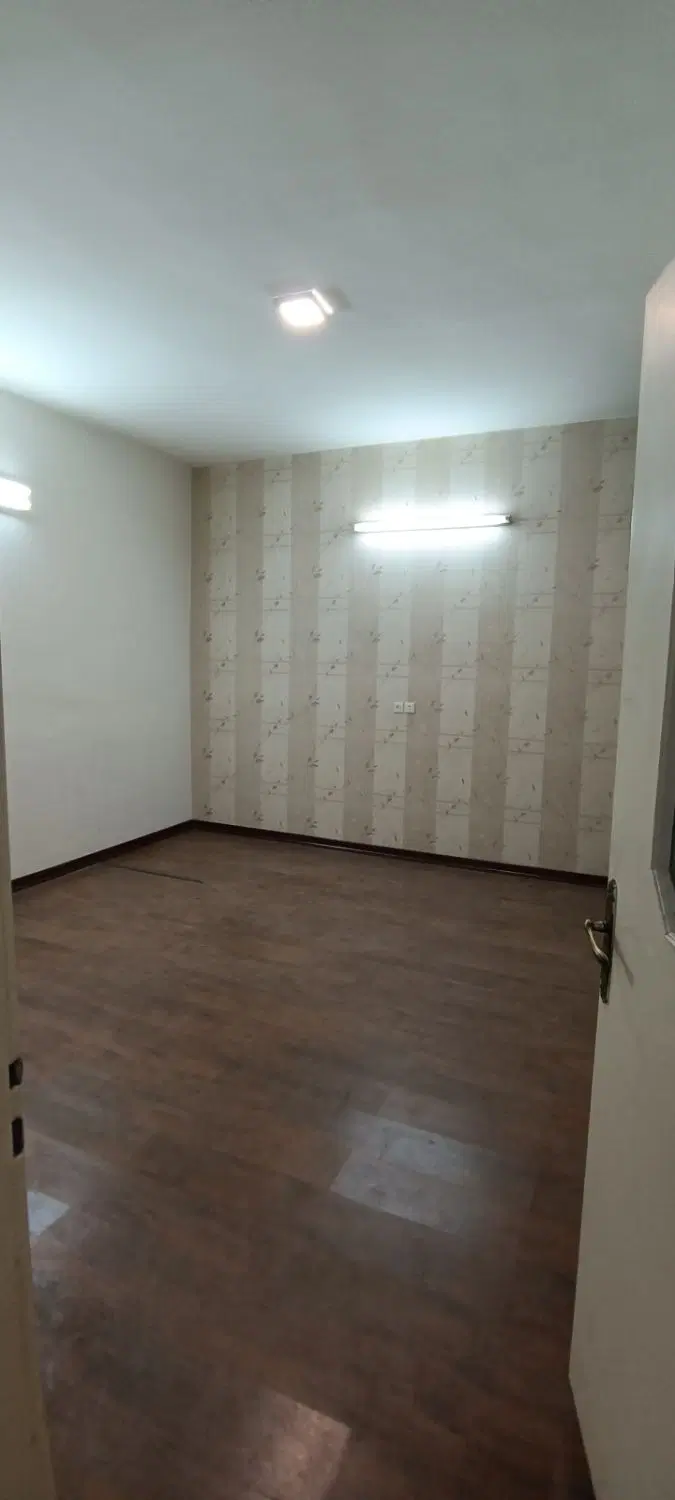 اجاره واحد اداری بزرگ مرکز شهر