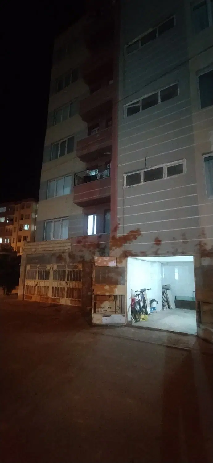 پارکینگ و مغازه مسکن مهر پیچ قره ورن