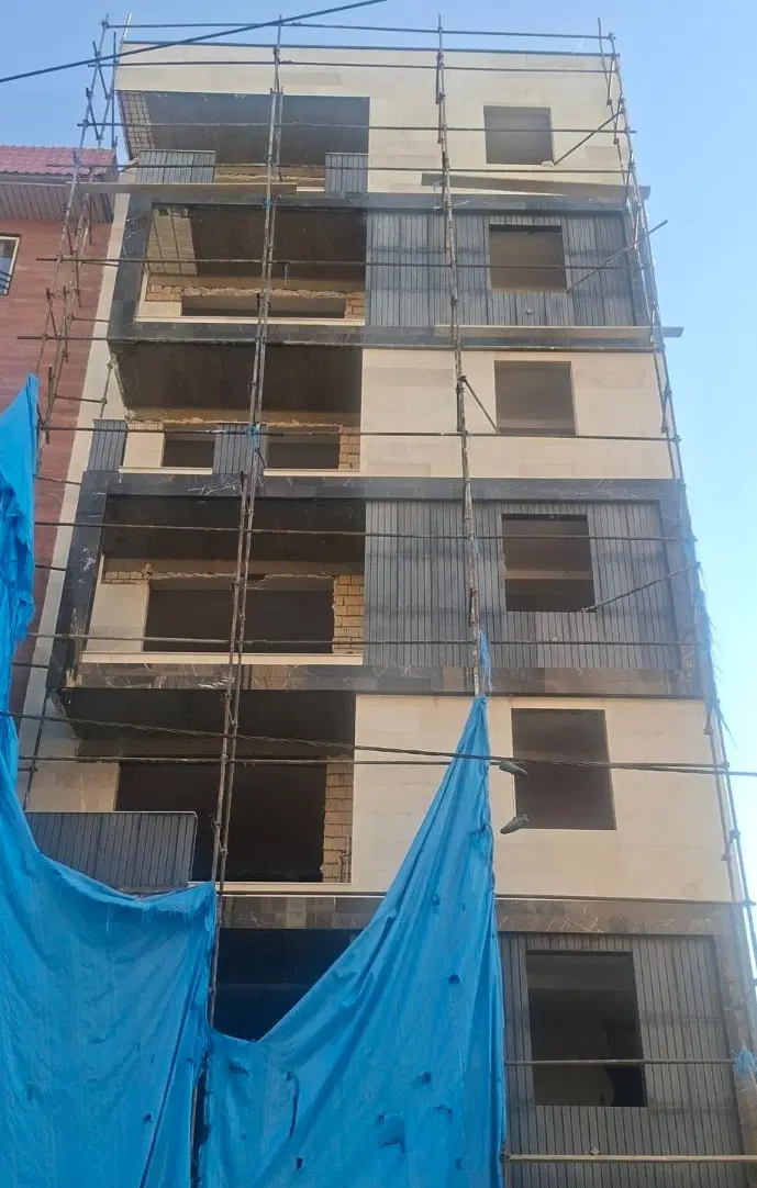 آپارتمان در حال ساخت