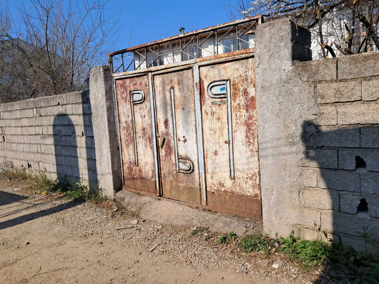 زمین مسکونی