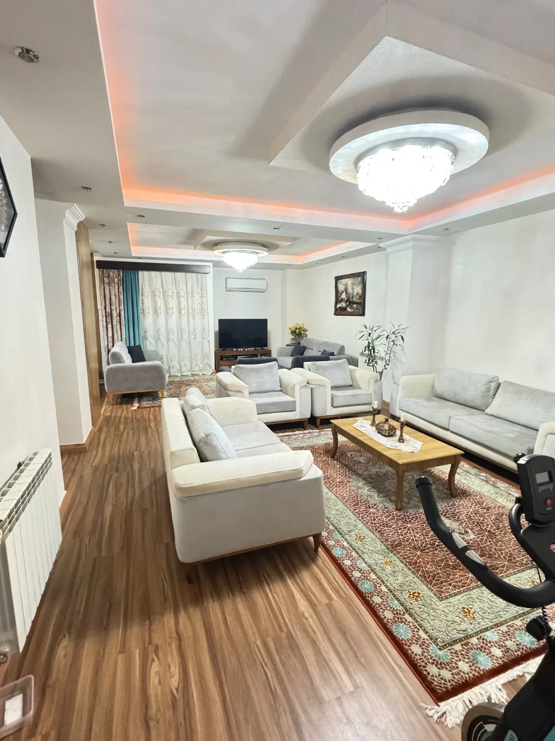 آپارتمان ۱۲۵ متر۳ خواب خیابان لاکانی بازسازی کامل