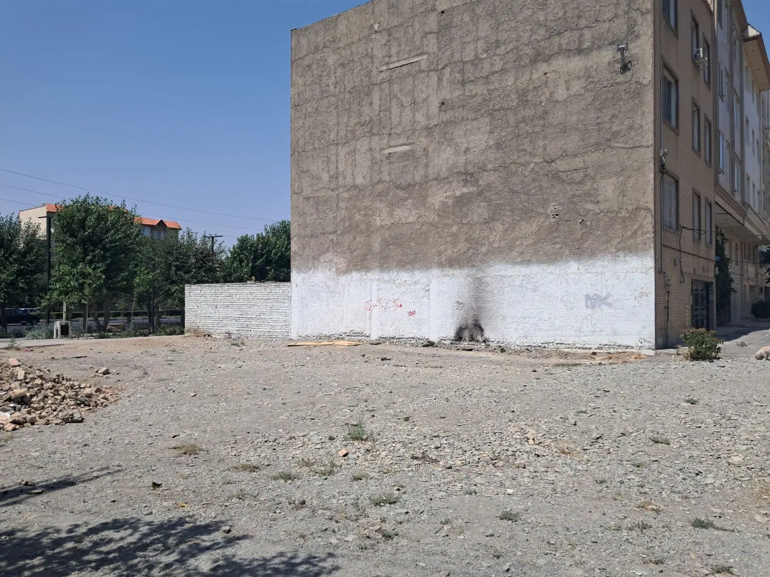 زمین سند دار با موقعیت استثنایی