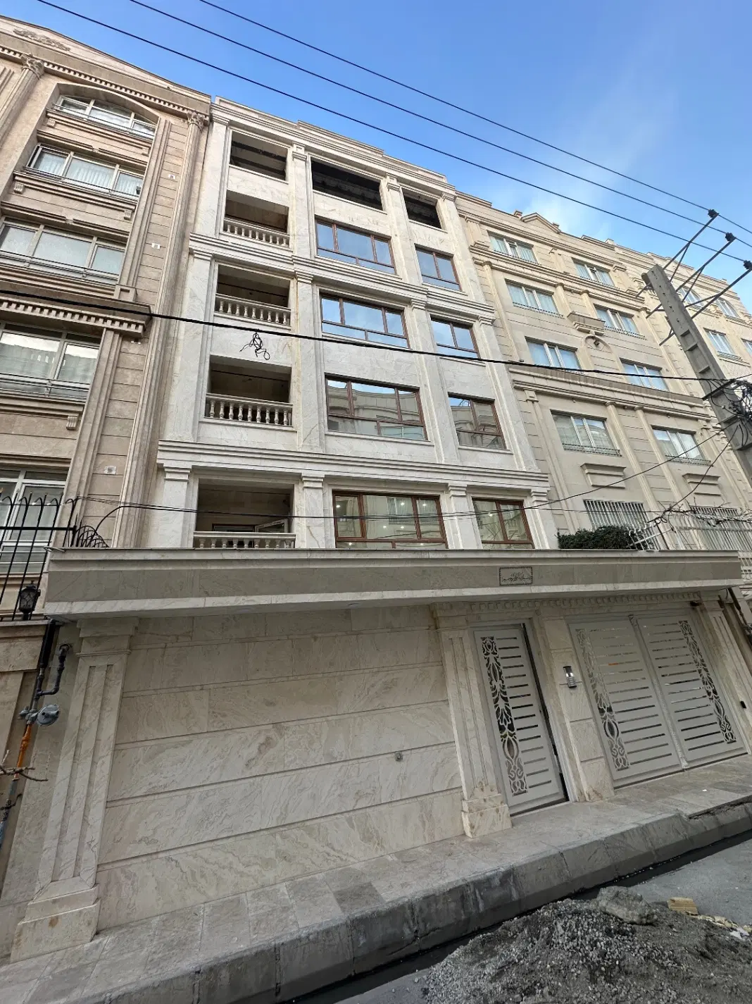 فروش ۲۵۲ زمین سنددار تجاری مسکونی (فرزان)