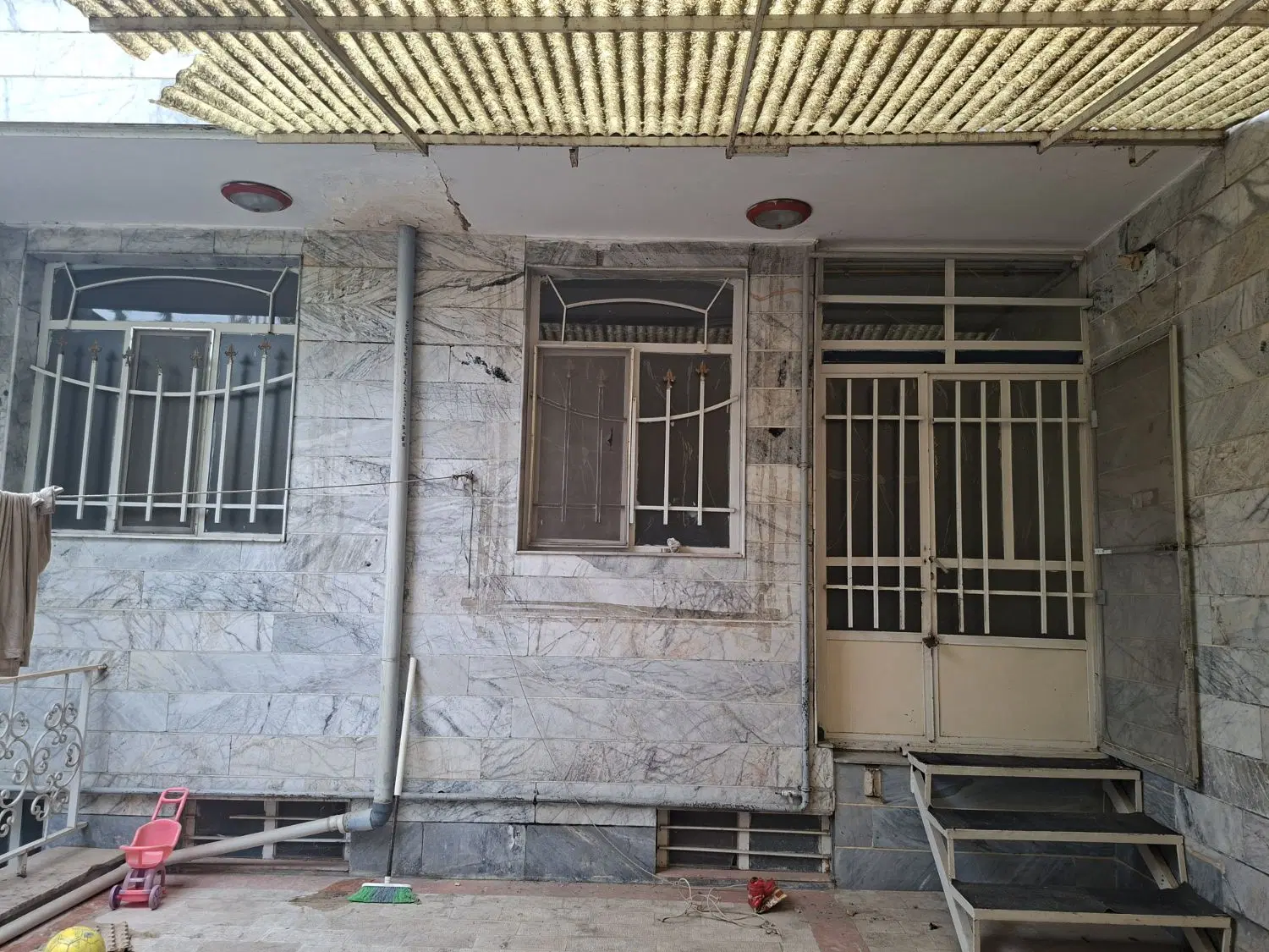 خانه ویلایی کردان اصلی