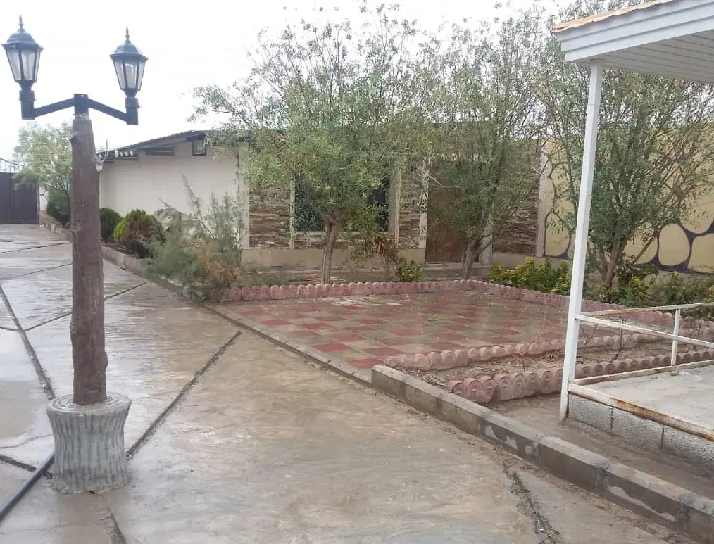 سالن ۱۰۰ متری در رباط کریم