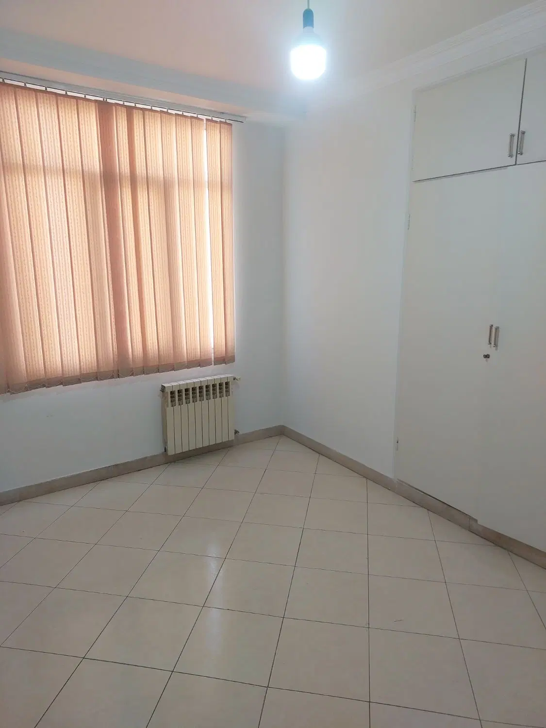 اجاره اتاق ، یا میز
