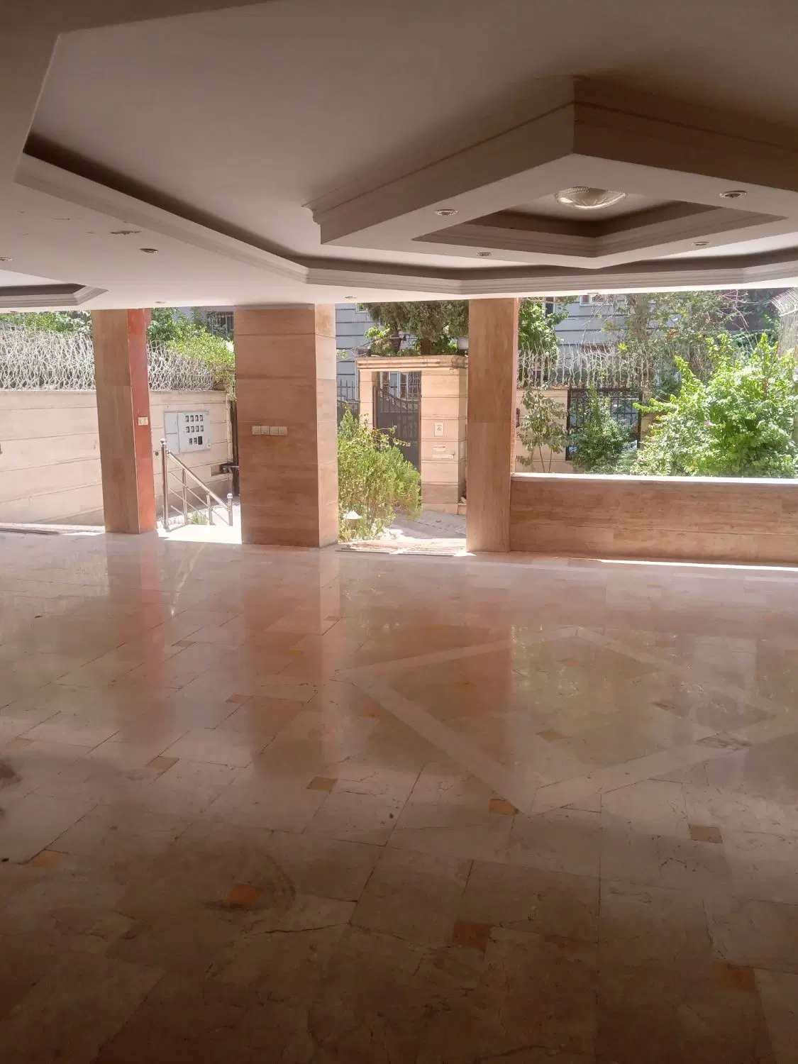 آپارتمان  دو خوابه سنائی