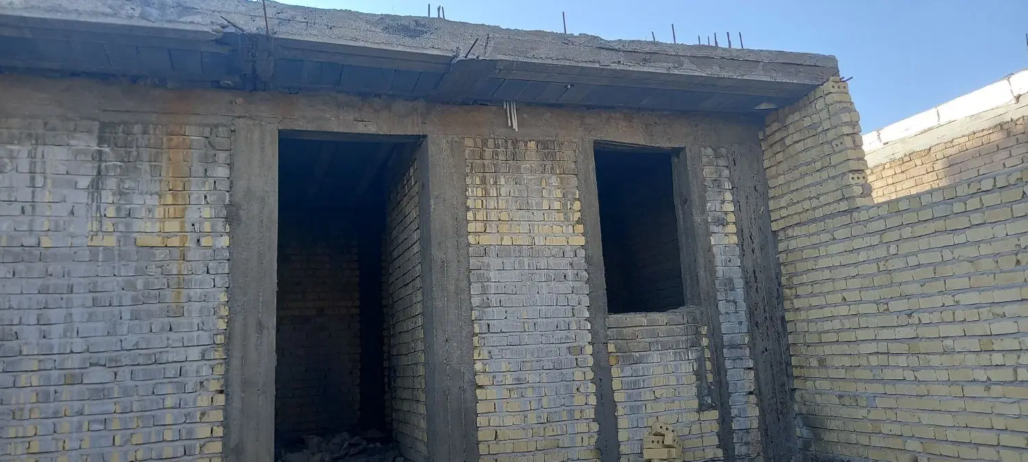 ساختمان نیمه کار