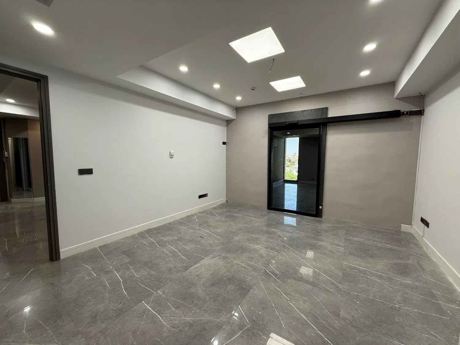 دفتر کار تجاری