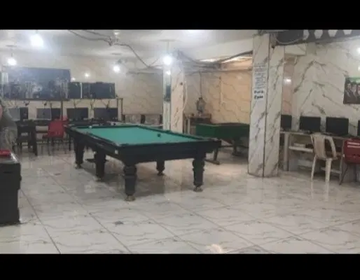 زیر زمین برخیابان اصلی