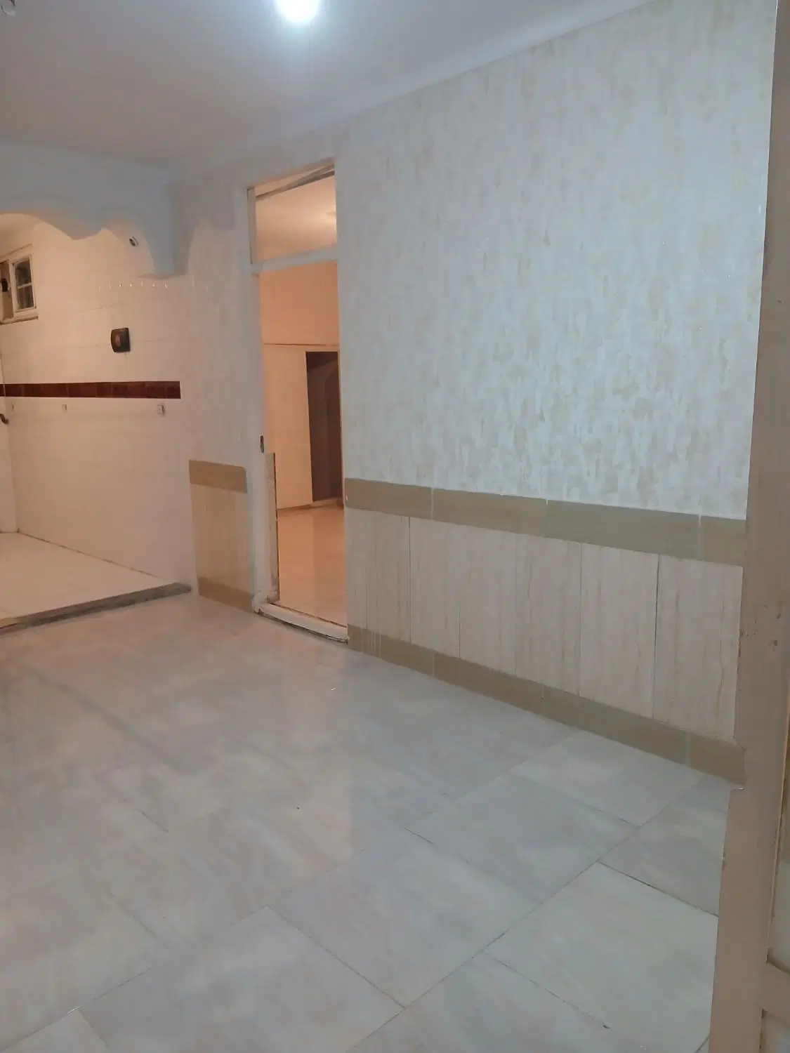 خانه فروشی همکف کاشانی ۲۶
