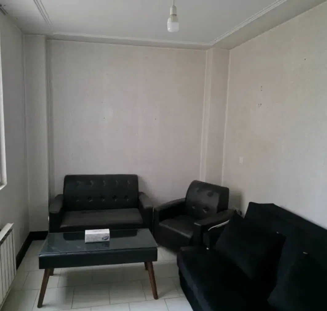 واحد اداری، 50 متر، دارای یک اتاق، مبله