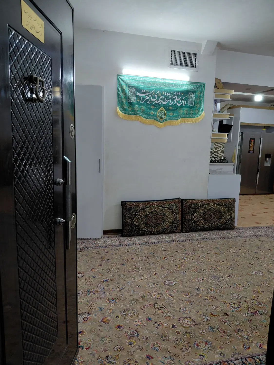 منزل قولنامه ای پشت درپشت تا زمین خالیش