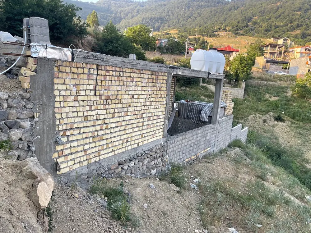 ۳۸۰مترزمین.۹۰متربنا آرماتوربندی .