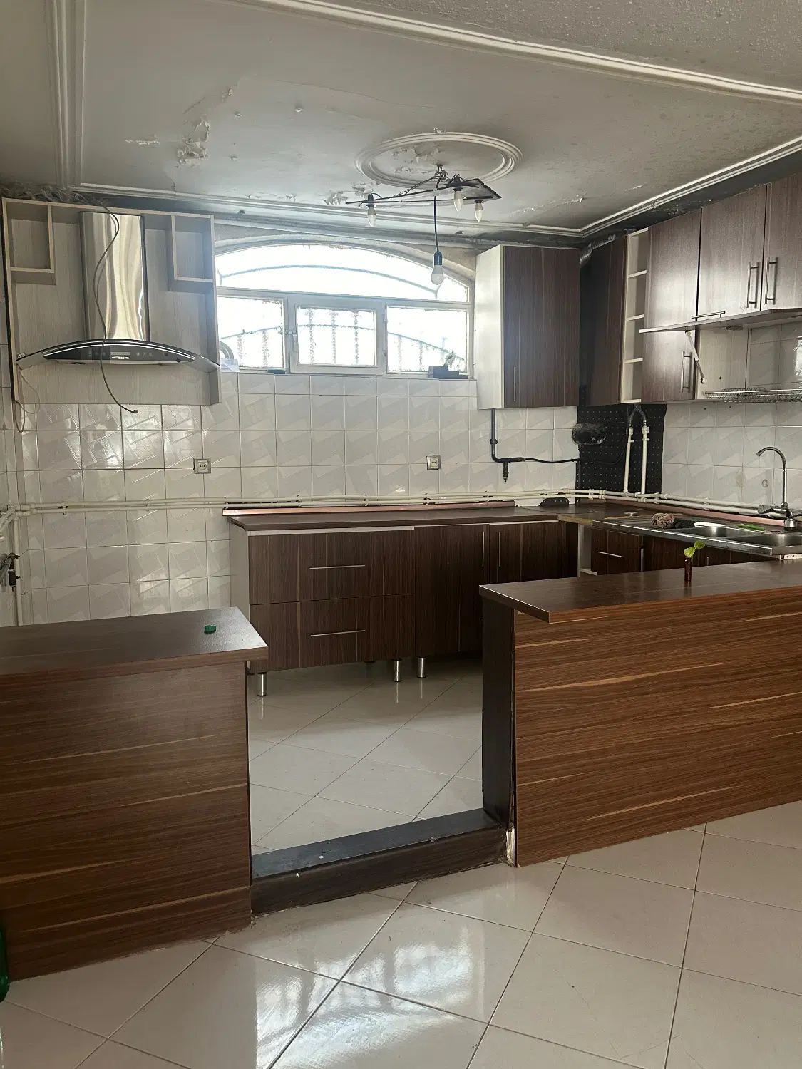 ۶۸ متر_تکخواب_۲۵ متر حیاط اختصاصی خوش روبروی طوس