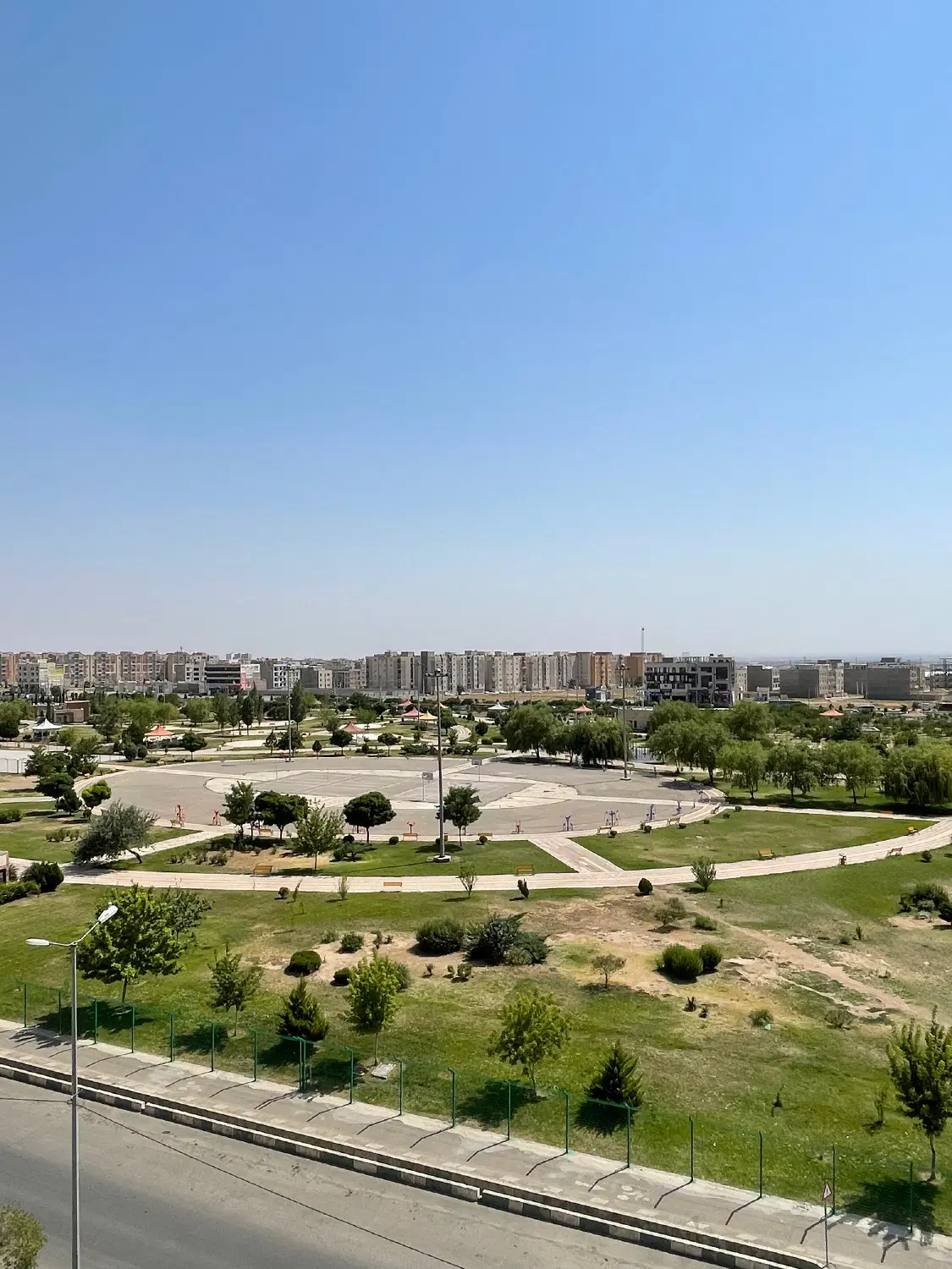 فروش مهرگان ساختمان روبه پارک