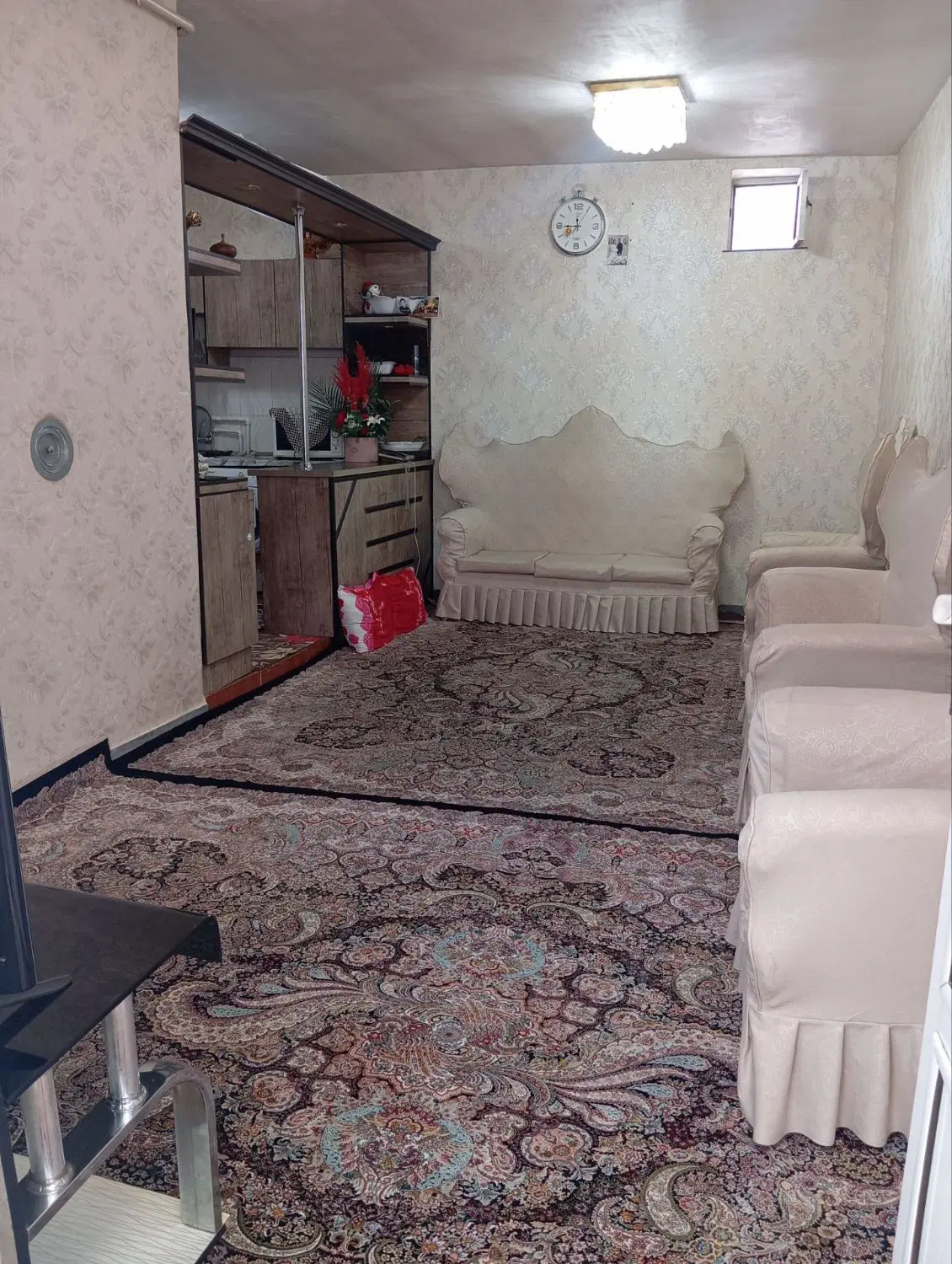 حیاط دربست در حجتی