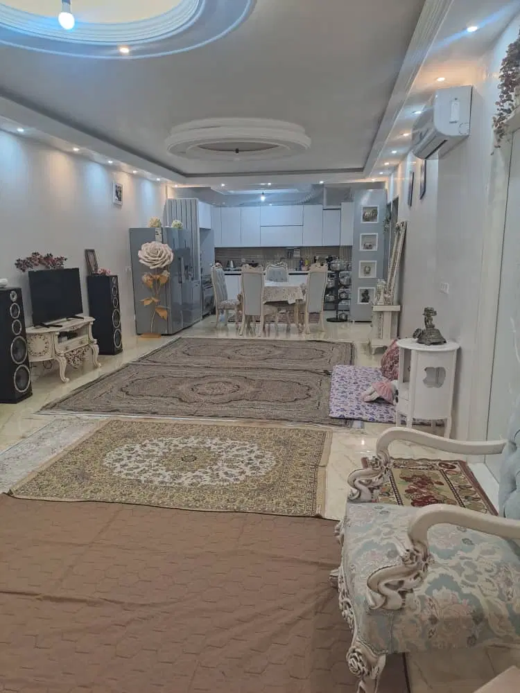 اجاره واحد ۱۳۰متری طبقه اول کارخانه قند چمران