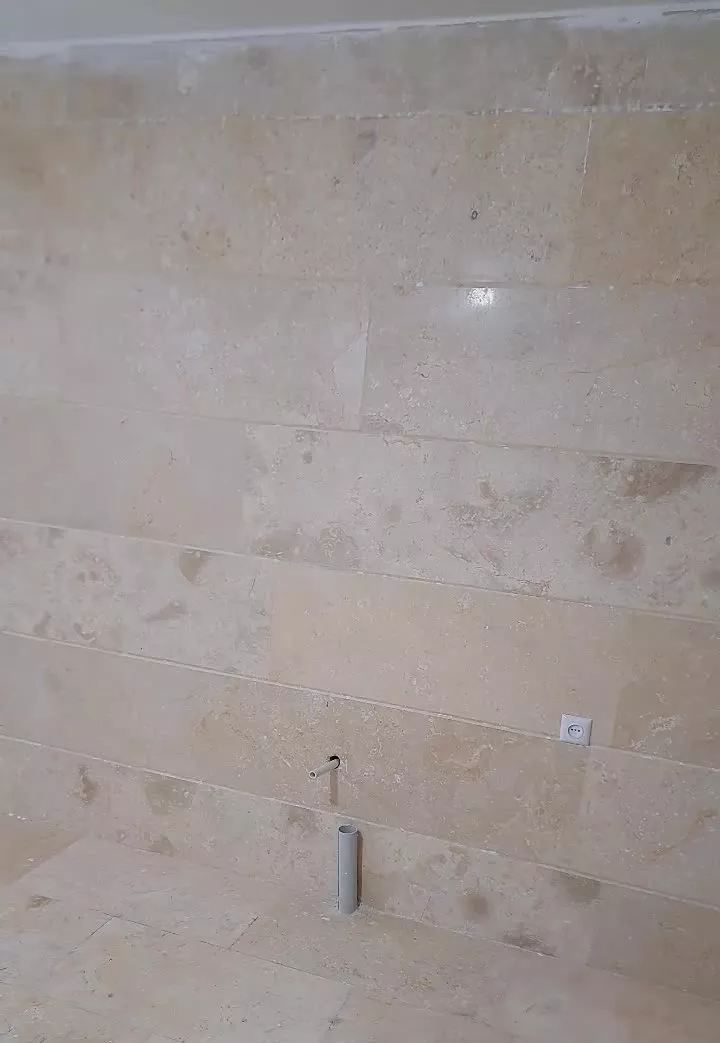 «فروش مغازه ۵۳ متری با ارتفاع ۶ متر و بالکن ۹متری»