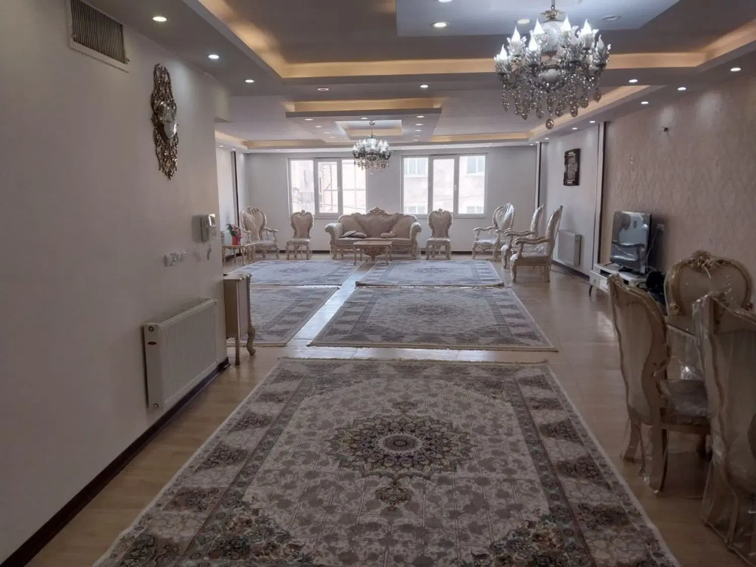 واحد ۲۰۰ متری سند دار تکمیل