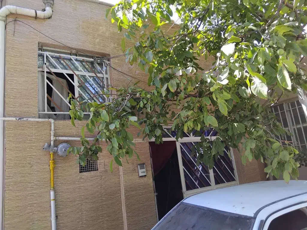خانه ۱۰۰ متری دو طبقه در بهترین نقطه گلپایگان