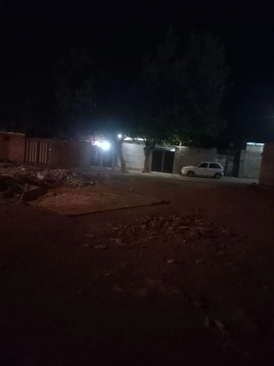 زمین مسکونی فروشی ، دو طرفه ، خیابان آشنای ۳