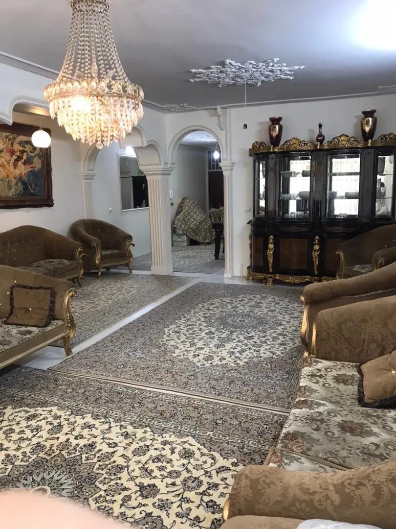 ۳۰۰ متر زمین در ۳ طبقه بنا ۴۱۰ متر
