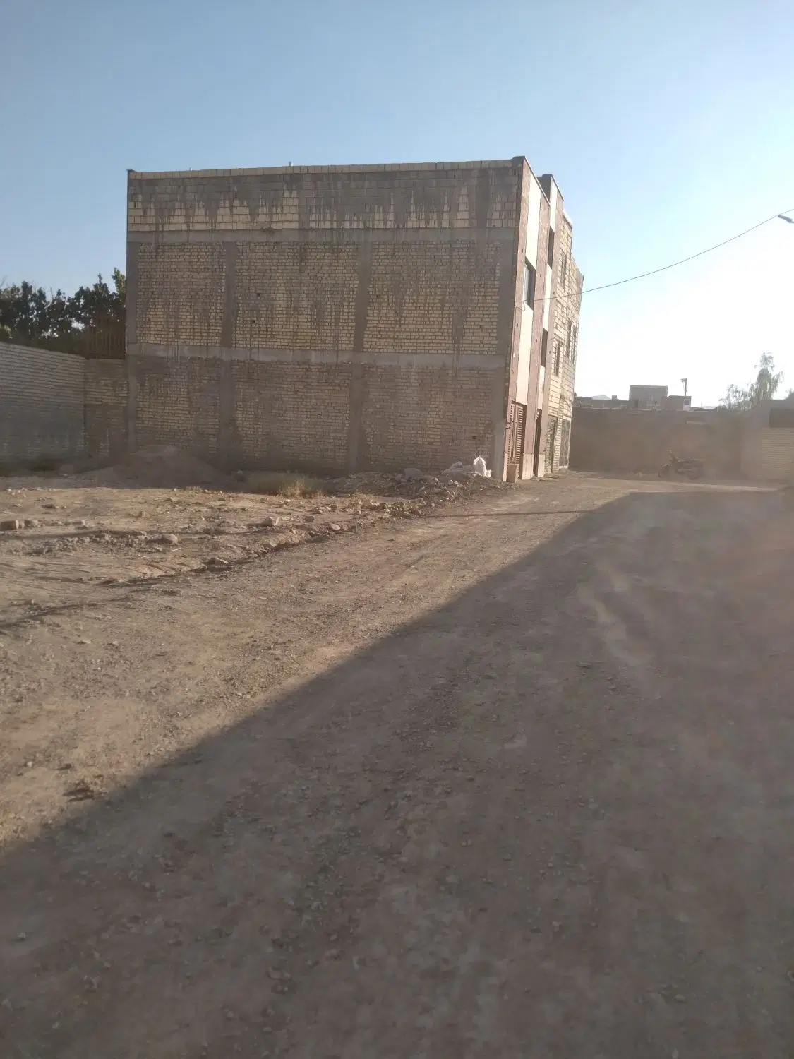 زمین فروشی درراوند