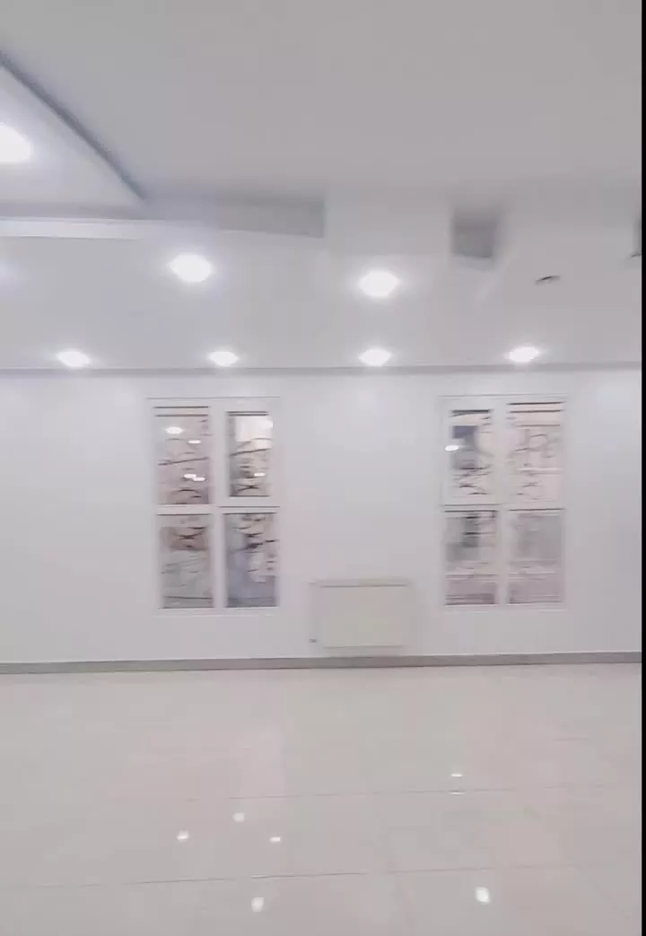 ۱۳۰متر ۳ خواب تکواحدی با پارکینگ و انباری و بالکن
