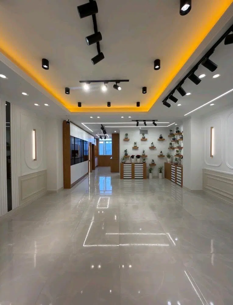۶۹متر(سندتکبرگ)پارکینگ+آسانسور+روبه نما