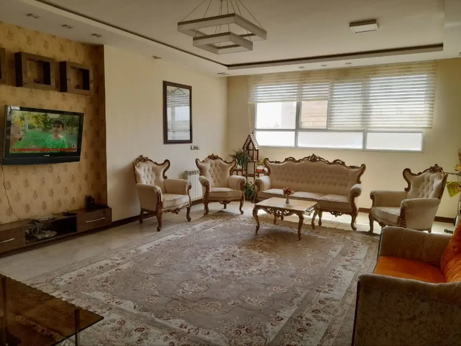 منزل مسکونی دو طبقه