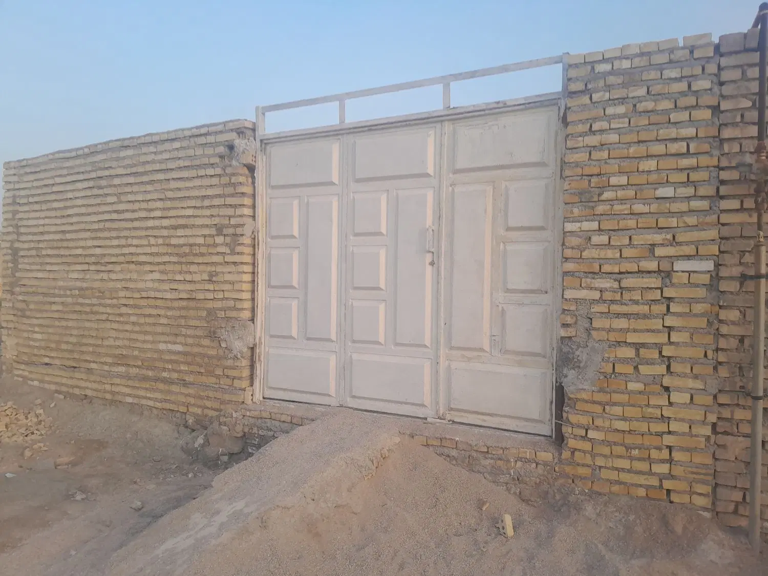 فروش خانه ویلایی ۳۰۰ متری
