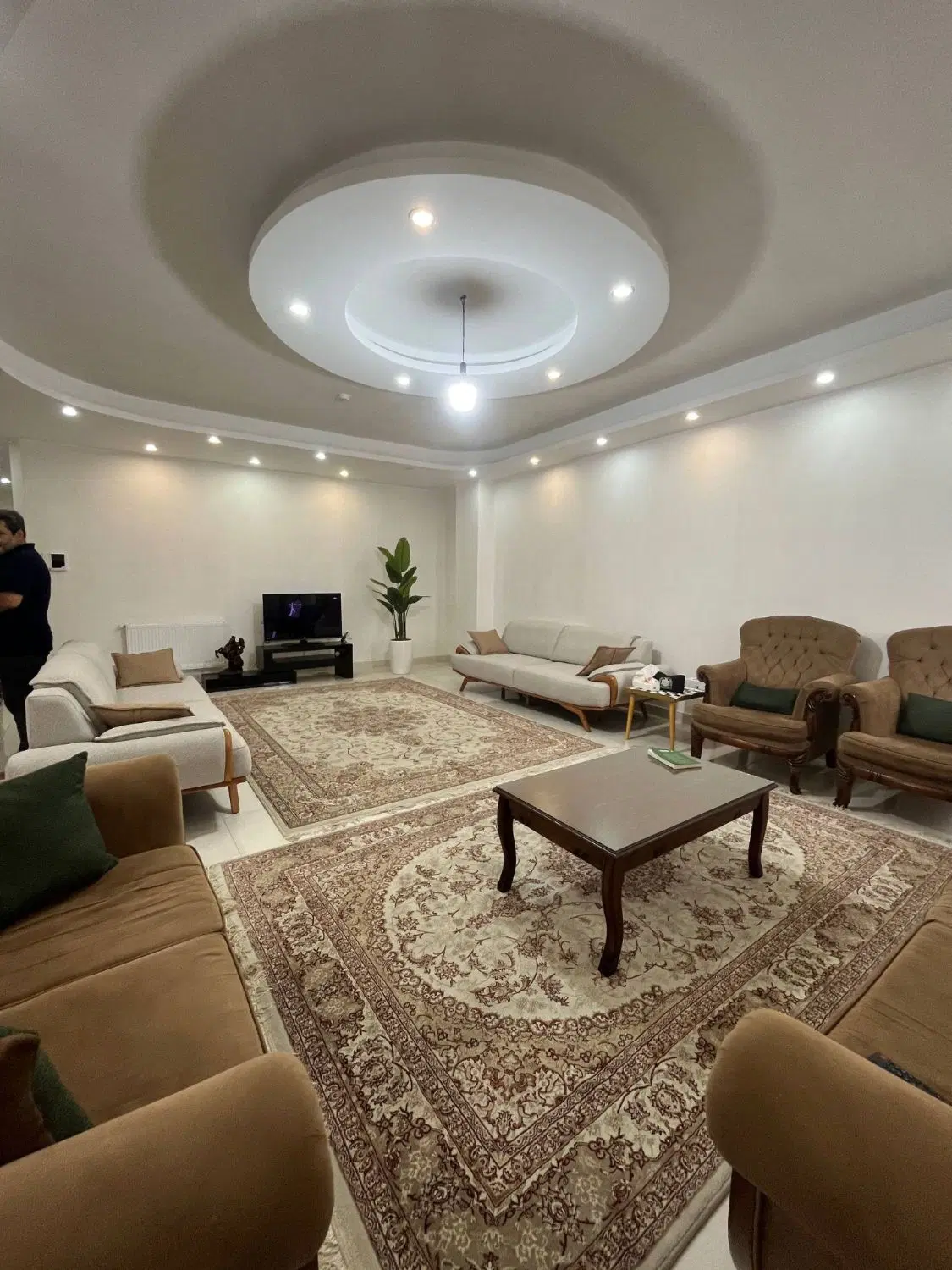 فروش آپارتمان در استقامت یک