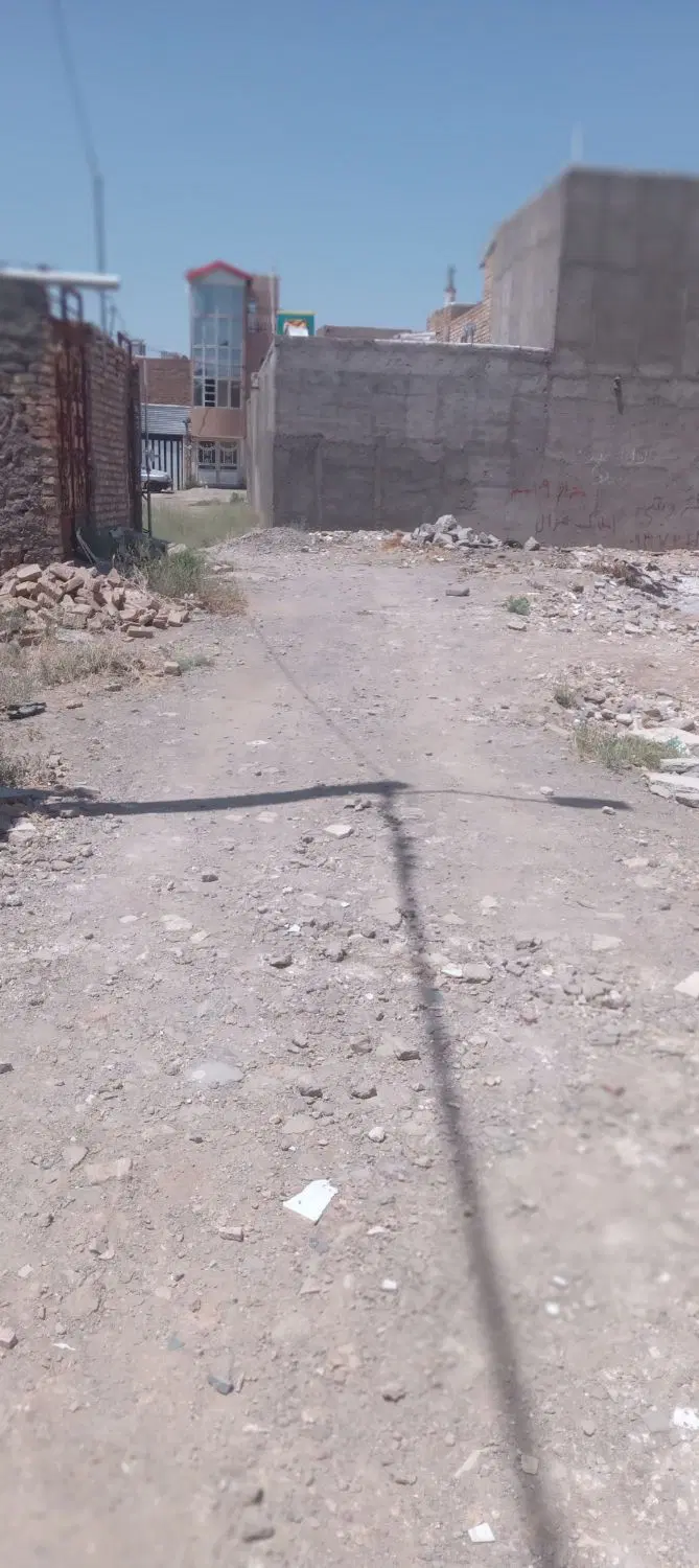 زمین فروشی
