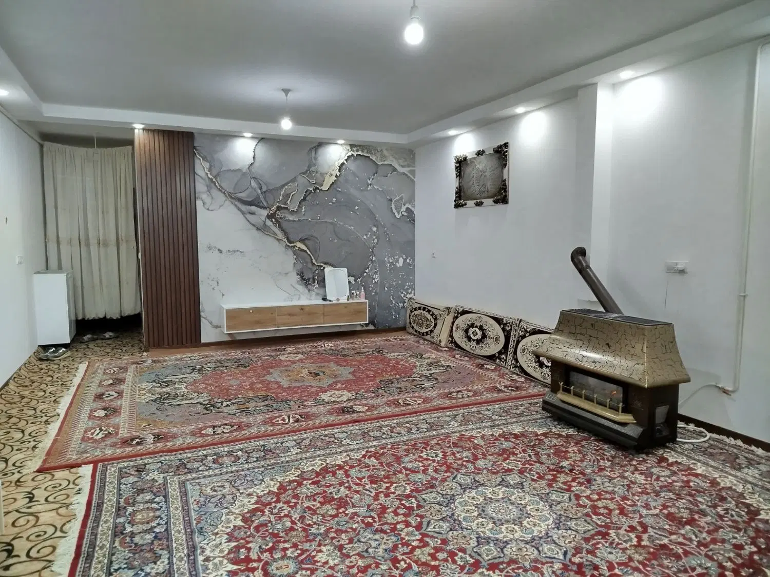 ۱۱۰ متر همکف پارکینگ اختصاصی