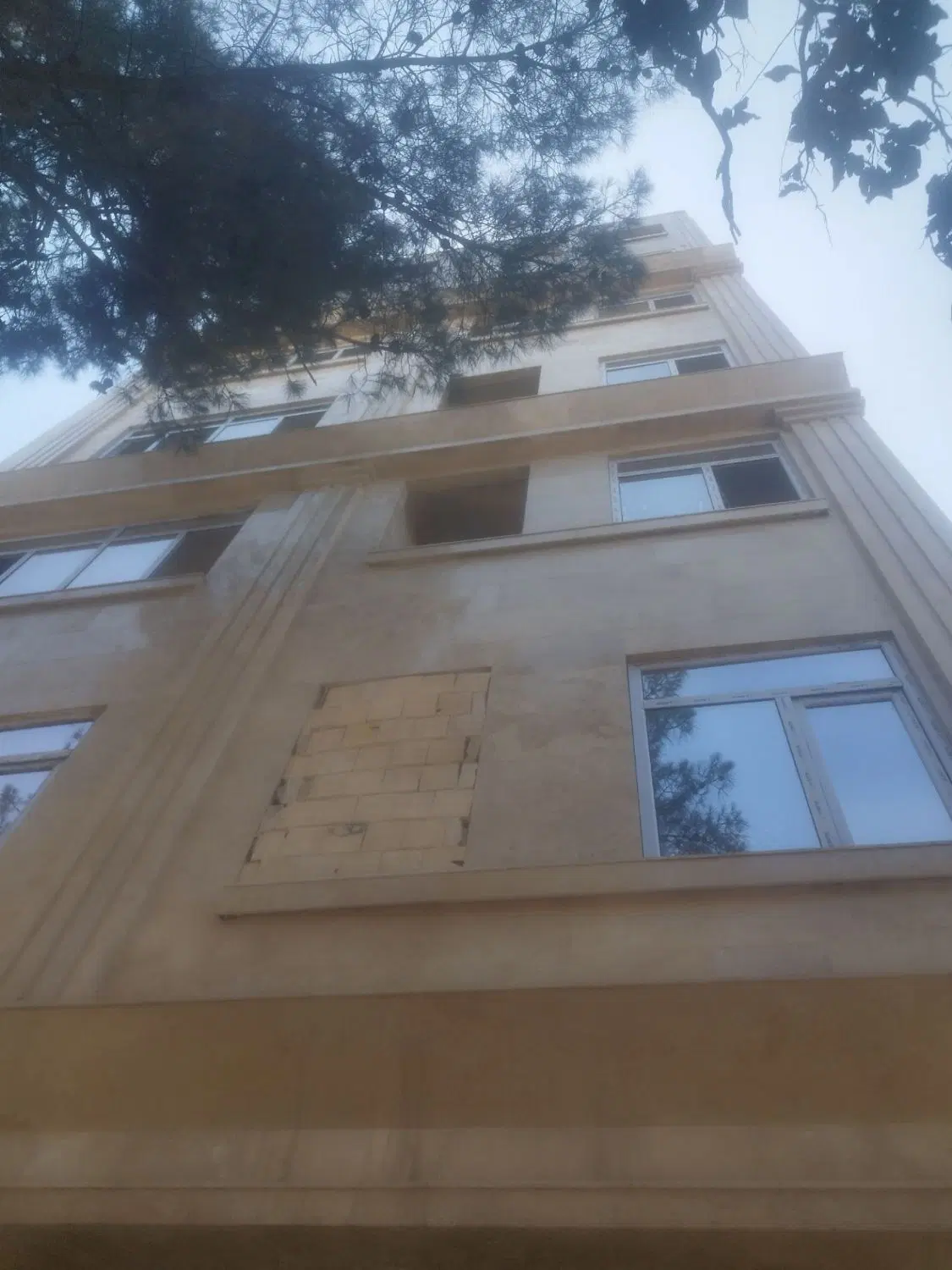 آپارتمان صفر با پارکینگ و آسانسور