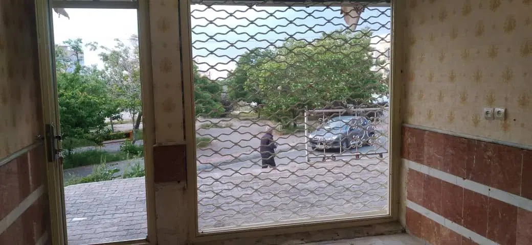یک باب مغازه به اجاره داده می شود.
