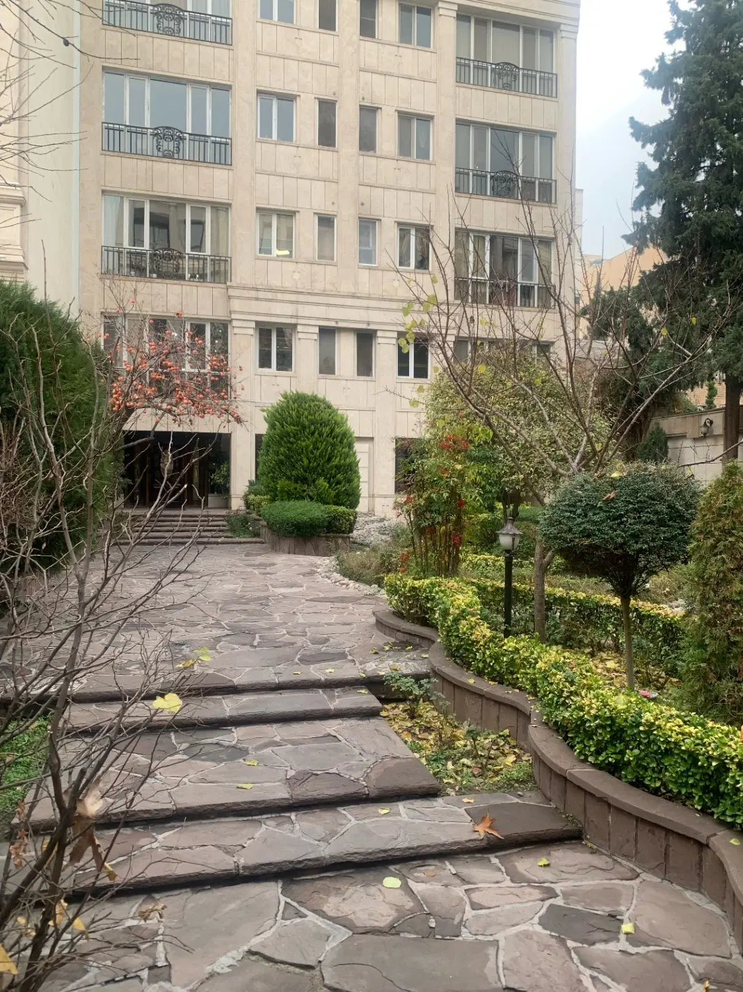 اجاره یک خوابه ۶۵ متری آجودانیه