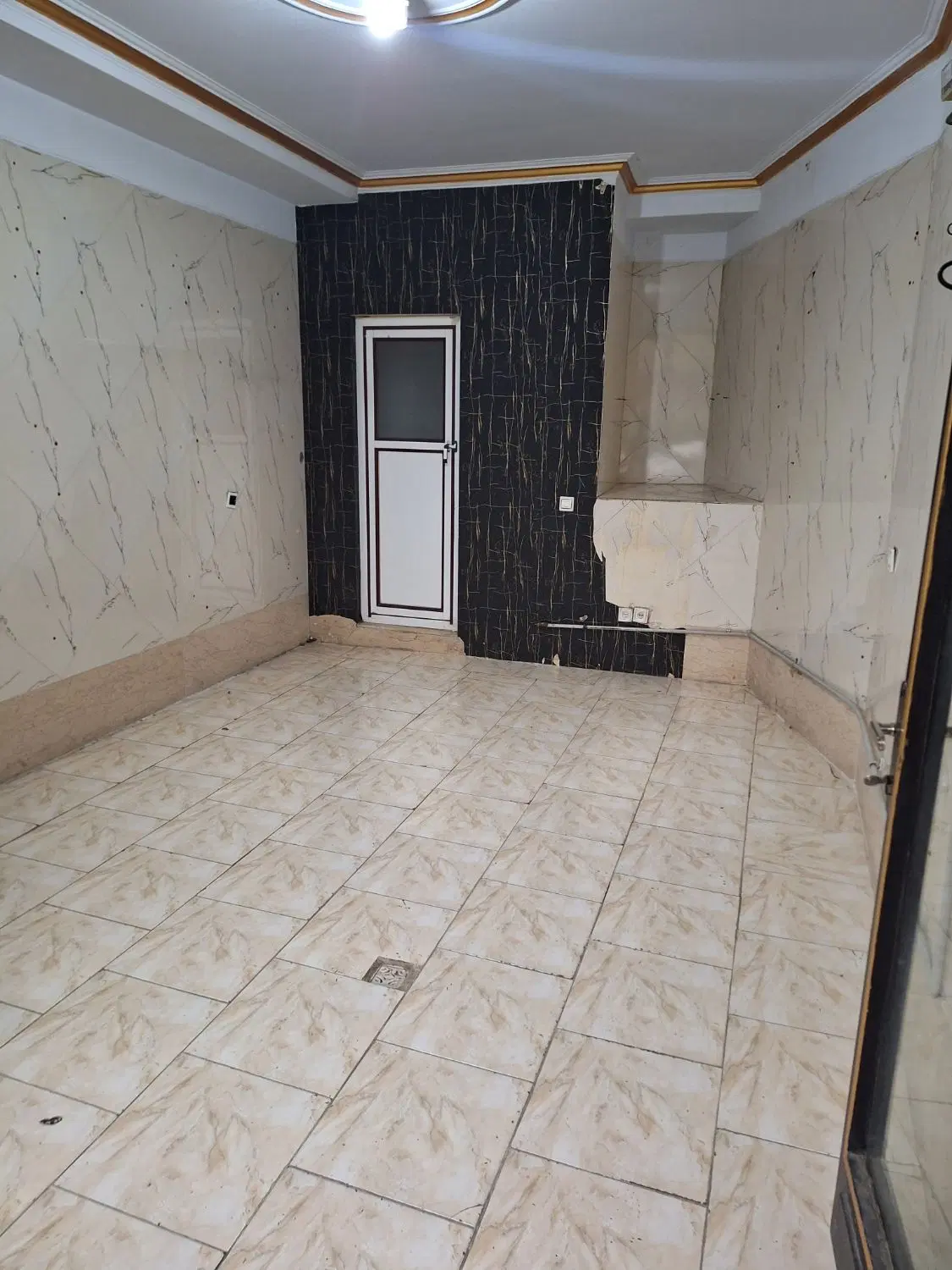 ۲۱مترمغازه سنددارمعاوضه باخودروشهرک رسالت
