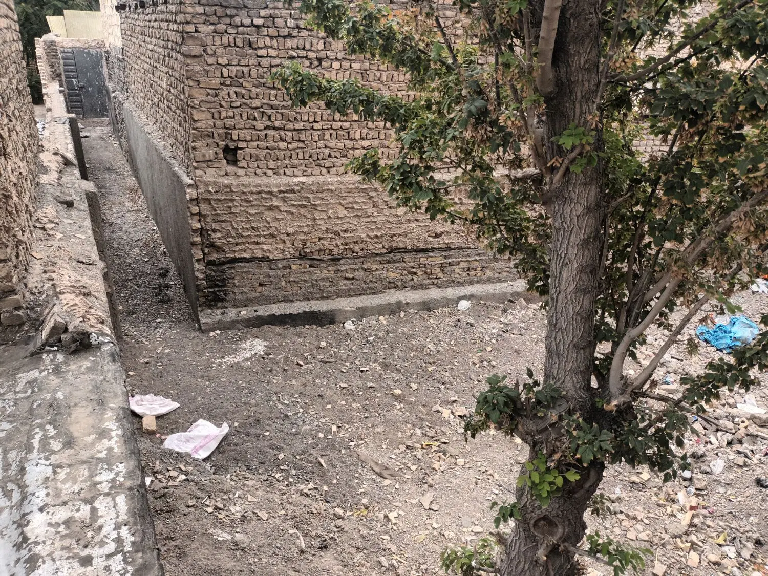 95 متر زمین قلفتی خواجه ربیع  بهمن ۴