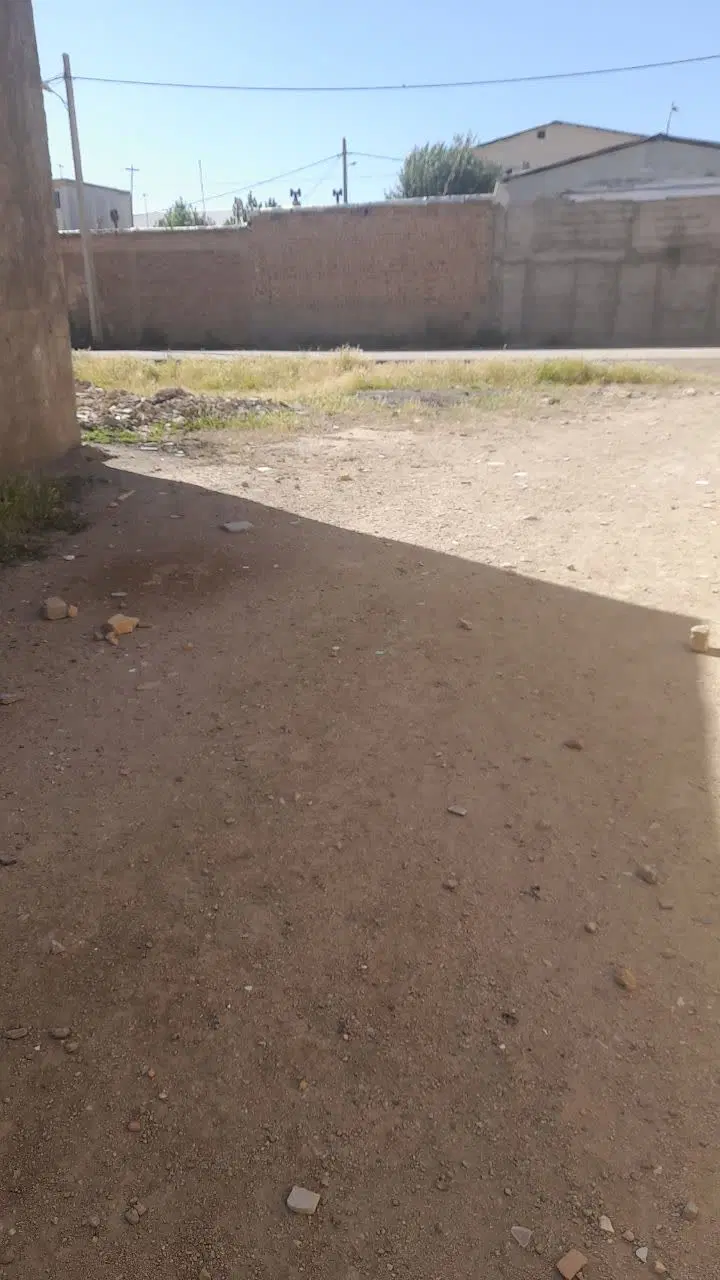 زمین ساخت