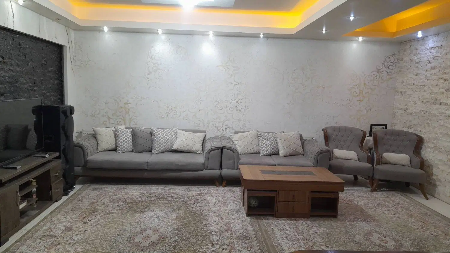 فروش آپارتمان ۱۰۳متری خوش قیمت شهرک فرزان