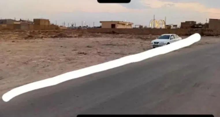 یک قطعه زمین مسکونی تجاری