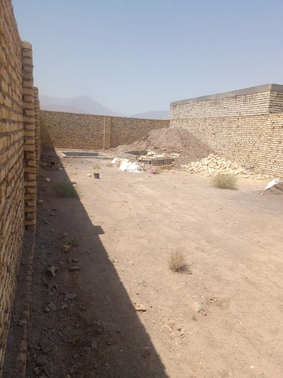 زمین ۲۴متری پدیده کوچه نیاوران