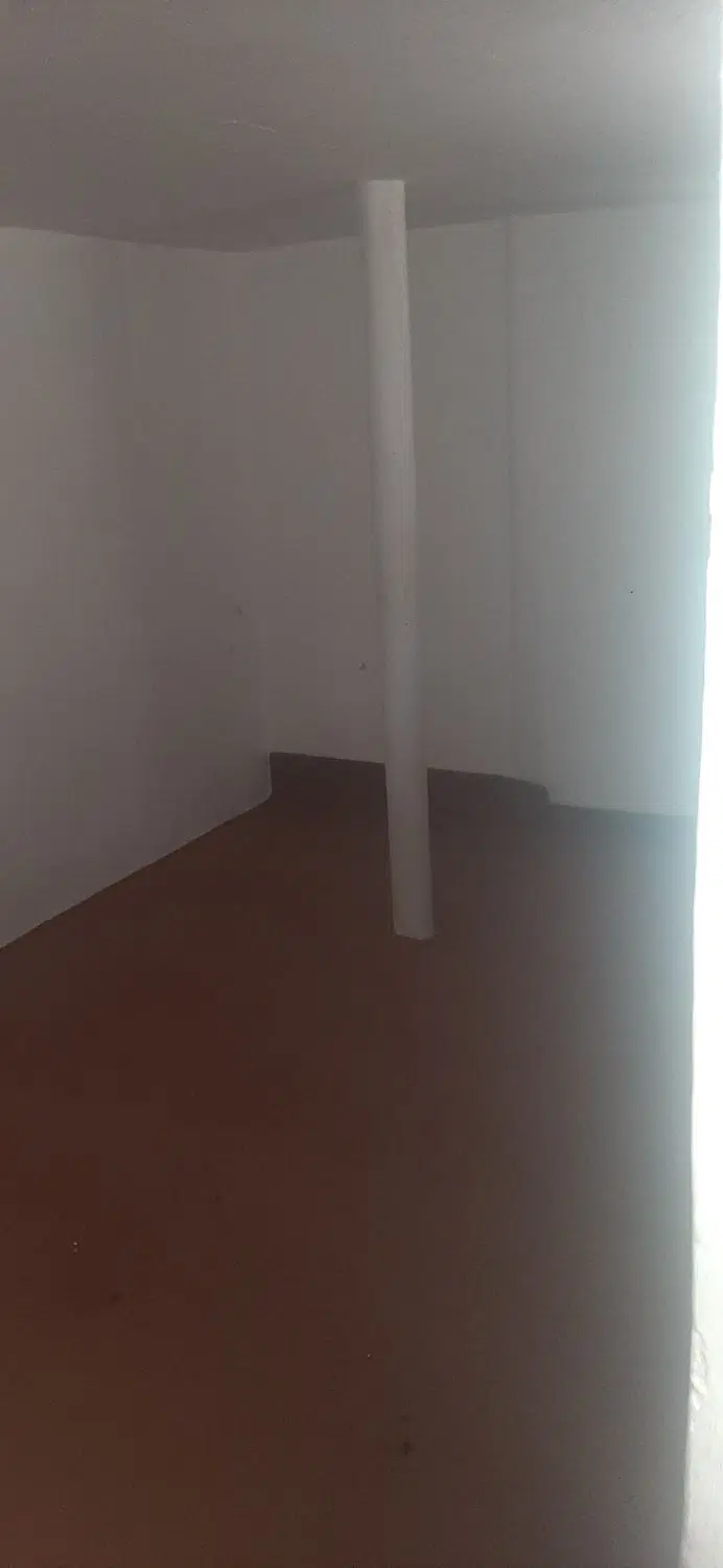 زیرزمین ۴۳ متری مناسب سکونت و انبار