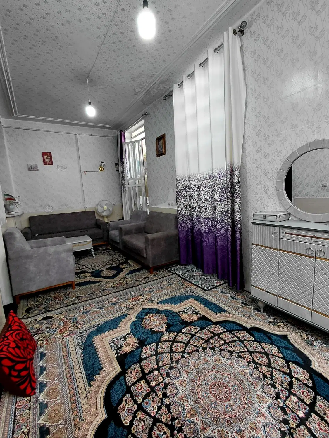 یک باب منزل ویلایی 70متری درب حیاط
