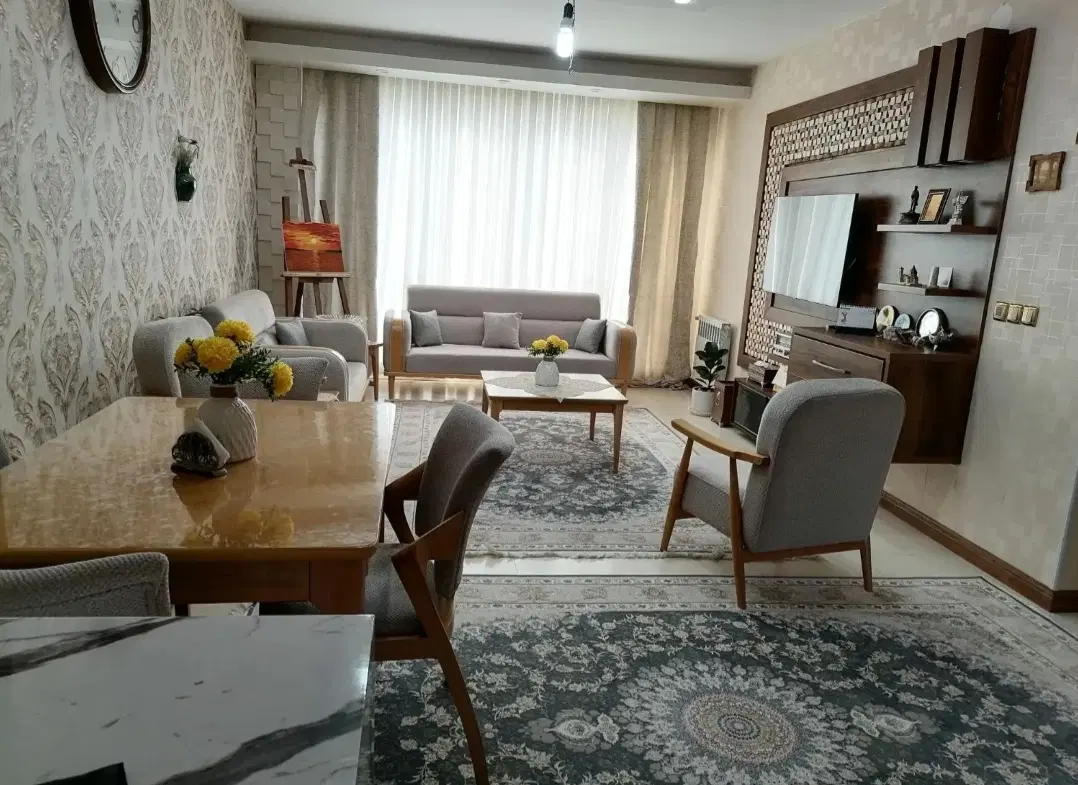 ۷۵ متر_ ۲ خواب _ پارکینگ سندی _ رو به نما
