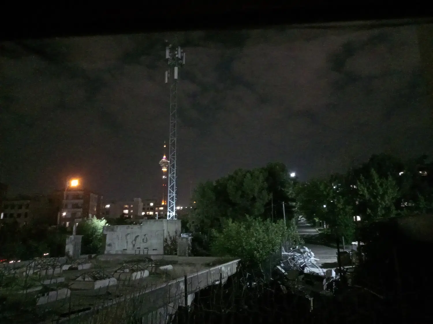 ۱۰۷ متر ضلع شمال شرقی پل گیشا و آکواریوم نور