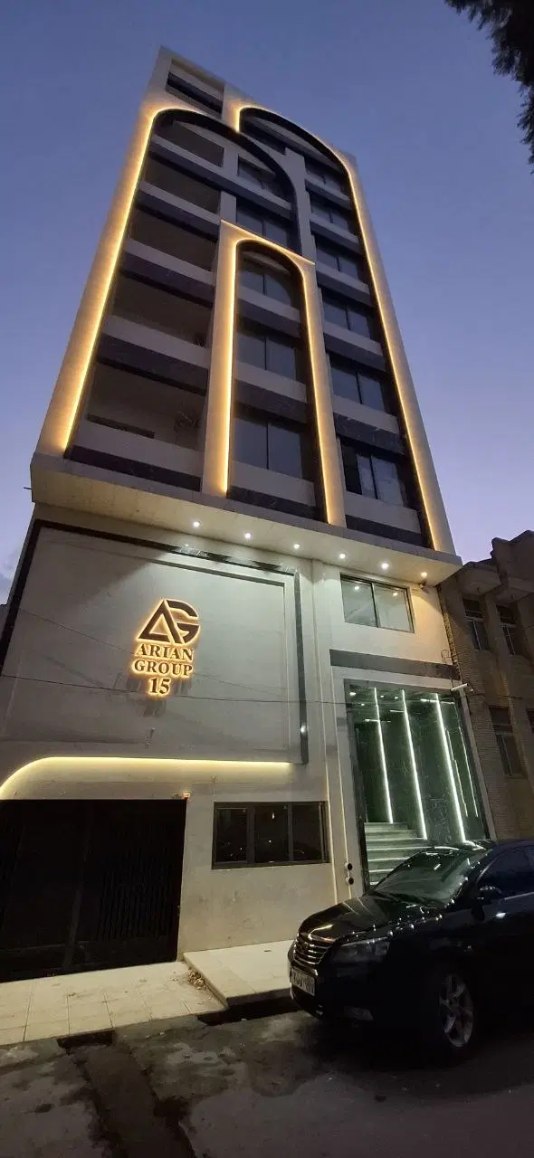 اپارتمان۱۶۰متری_حاشیه پیروزی_عرض۱۰_غرق در نور