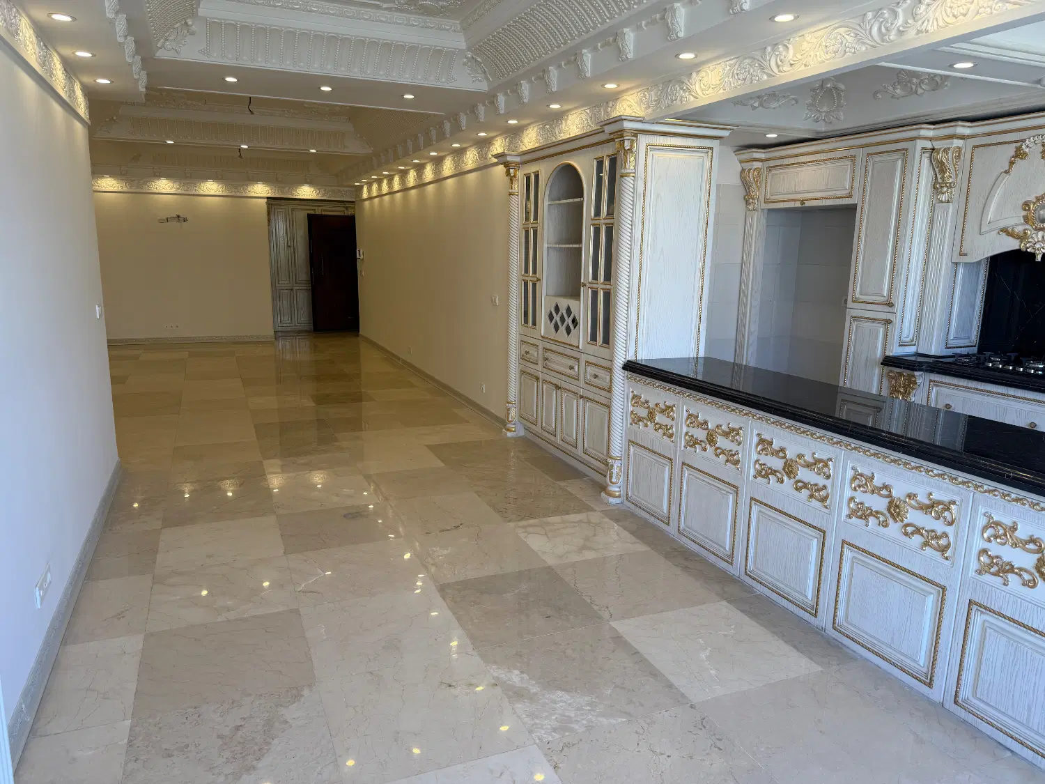 واحد ۱۴۷ متری نمونه در ساختمان لاکچری خواجه نصیر